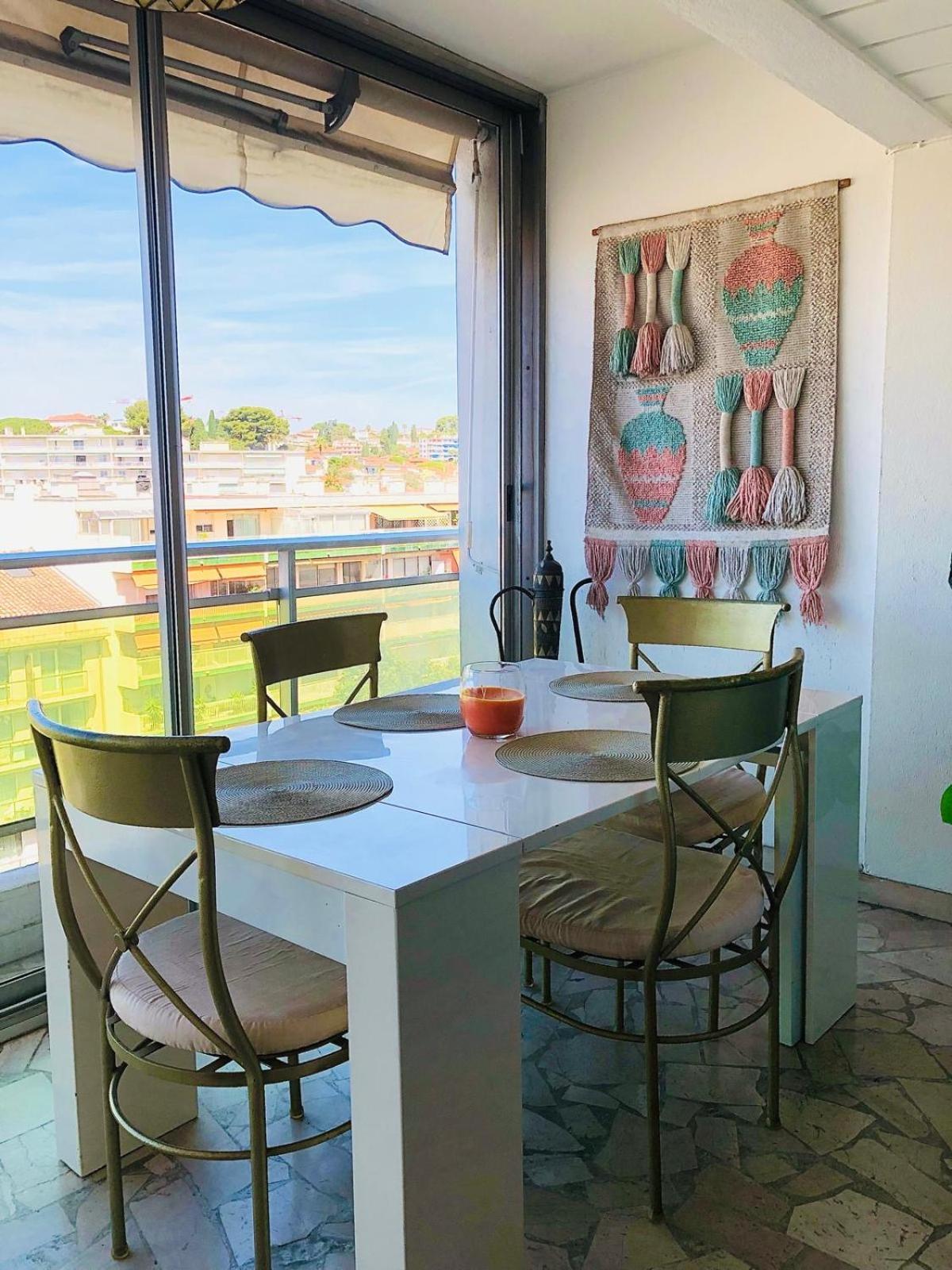 Central Park Apartment Кан Екстериор снимка
