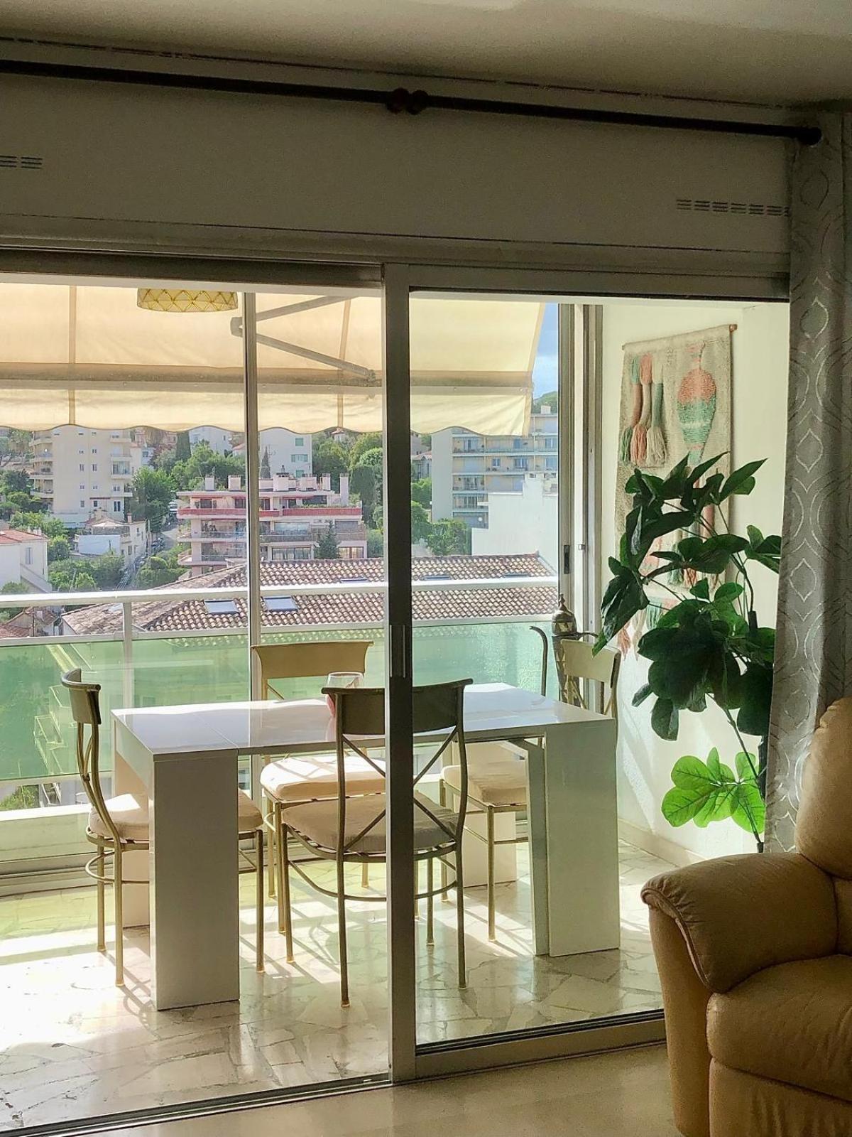 Central Park Apartment Кан Екстериор снимка