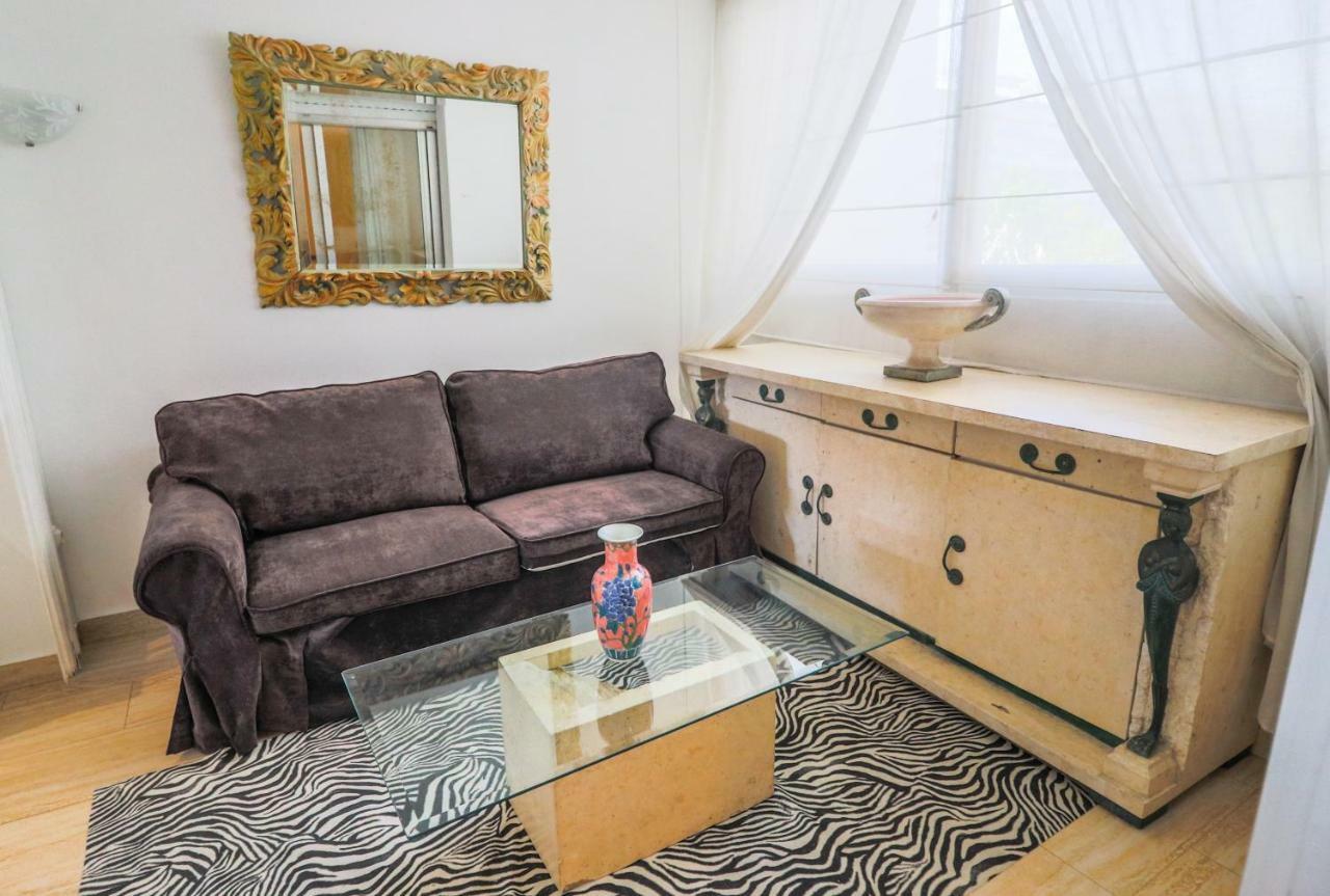 Central Park Apartment Кан Екстериор снимка