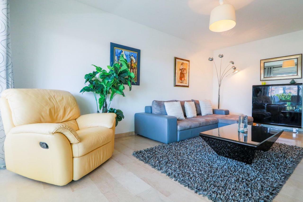 Central Park Apartment Кан Екстериор снимка